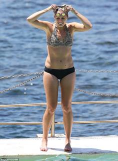 Sylvia Jeffreys feet photo 11