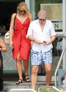 Sylvia Jeffreys feet photo 18