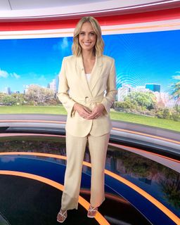Sylvia Jeffreys feet photo 12