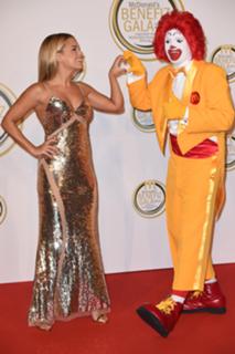 Sylvie Meis feet photo thumbnail