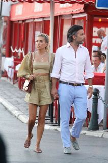 Sylvie Meis feet photo thumbnail