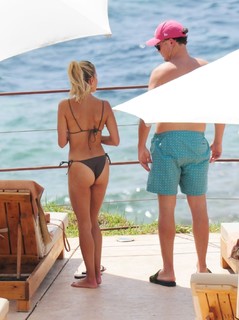 Sylvie Meis feet photo thumbnail