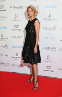 Sylvie Tellier feet photo thumbnail