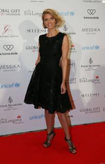 Sylvie Tellier feet photo thumbnail