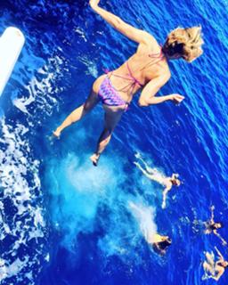 Sylvie Tellier feet photo thumbnail