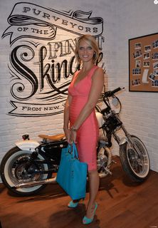 Sylvie Tellier feet photo thumbnail