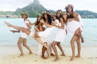 Sylvie Tellier feet photo thumbnail