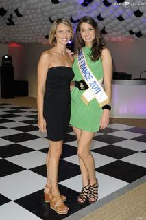 Sylvie Tellier feet photo thumbnail