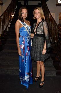 Sylvie Tellier feet photo thumbnail