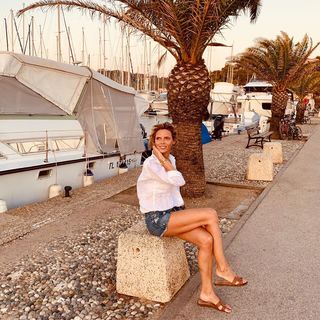 Sylvie Tellier feet photo thumbnail