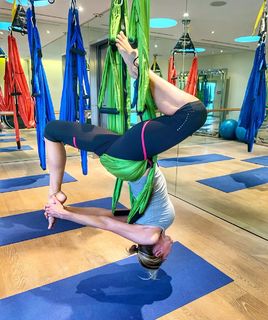 Sylvie Tellier feet photo thumbnail