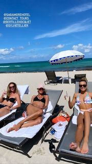 Sylvie Tellier feet photo thumbnail