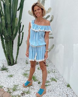 Sylvie Tellier feet photo thumbnail