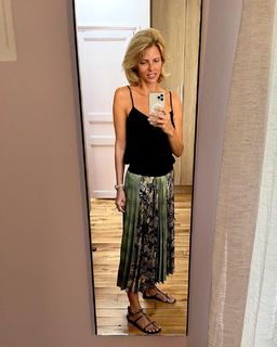 Sylvie Tellier feet photo thumbnail