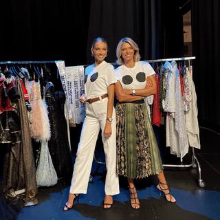 Sylvie Tellier feet photo thumbnail