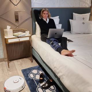 Sylvie Tellier feet photo thumbnail