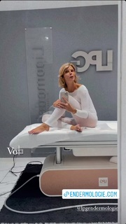 Sylvie Tellier feet photo thumbnail