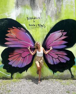 Sylvie Tellier feet photo thumbnail