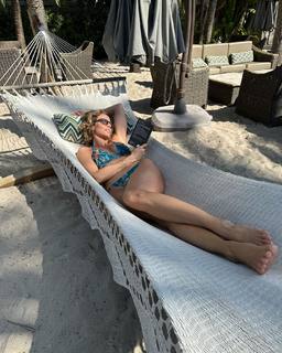 Sylvie Tellier feet photo thumbnail