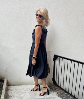 Sylvie Tellier feet photo thumbnail