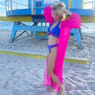 Sylvie Tellier feet photo thumbnail