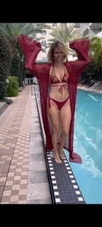 Sylvie Tellier feet photo thumbnail