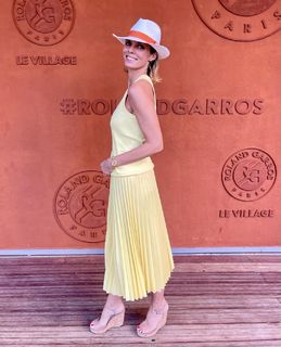 Sylvie Tellier feet photo thumbnail