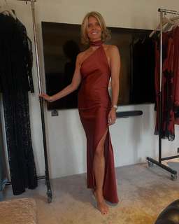 Sylvie Tellier feet photo thumbnail