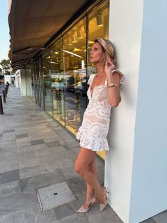 Sylvie Tellier feet photo thumbnail