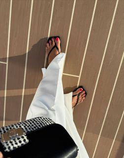 Sylvie Tellier feet photo thumbnail