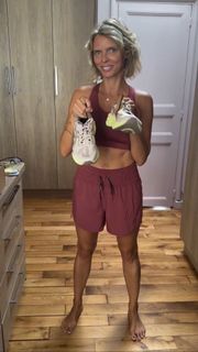 Sylvie Tellier feet photo thumbnail