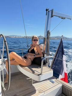 Sylvie Tellier feet photo thumbnail