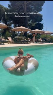 Sylvie Tellier feet photo 4