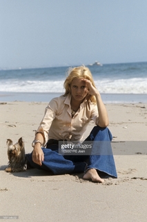 Sylvie Vartan feet photo 5
