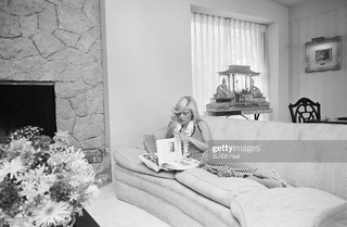 Sylvie Vartan feet photo 5