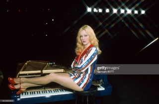 Sylvie Vartan feet photo 15