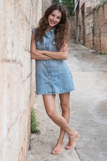 Sára Sandeva feet photo 15