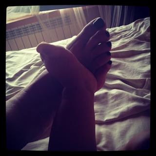 Sílvia Abril feet photo 4