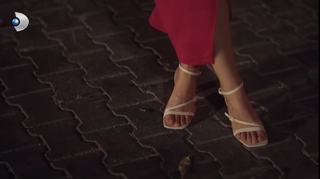 Sümeyye Aydogan feet photo 4