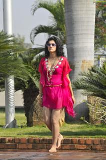 Taapsee Pannu feet photo thumbnail