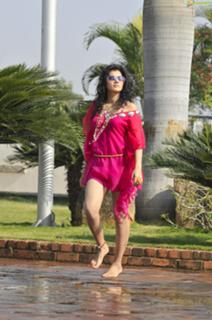 Taapsee Pannu feet photo thumbnail