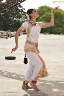 Taapsee Pannu feet photo thumbnail