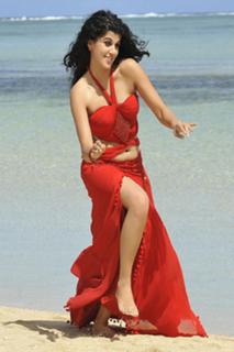 Taapsee Pannu feet photo thumbnail