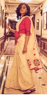 Taapsee Pannu feet photo thumbnail