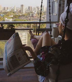Taapsee Pannu feet photo thumbnail