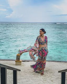 Taapsee Pannu feet photo thumbnail