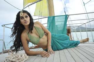 Taapsee Pannu feet photo thumbnail