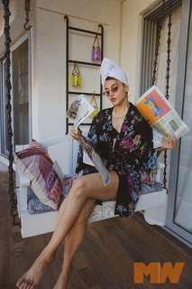 Taapsee Pannu feet photo thumbnail