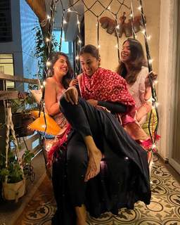 Taapsee Pannu feet photo thumbnail