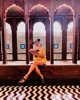 Taapsee Pannu feet photo thumbnail